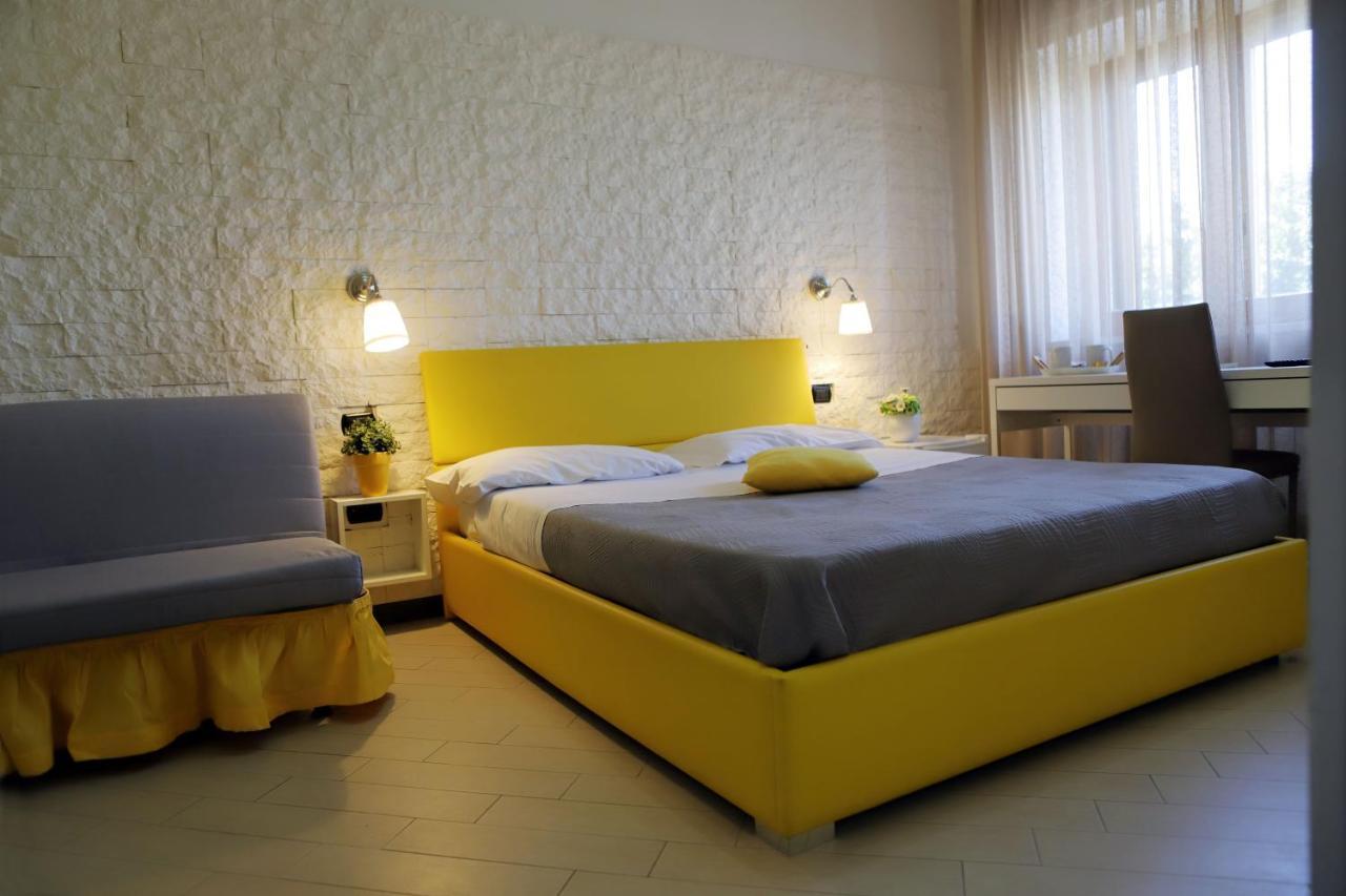 Guest House Le Tre Isole Sorrento Exterior photo